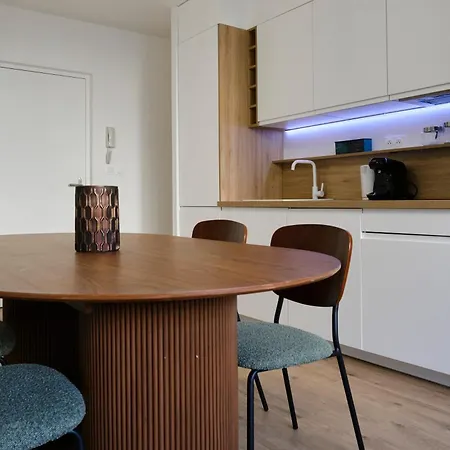 T2 Chic Et Contemporain Au Rdc - Proche De Lille Apartament