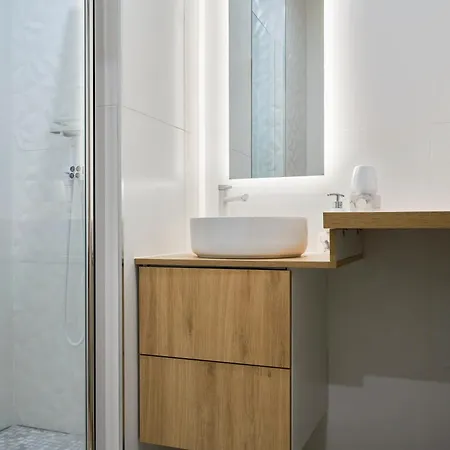 Appartement T2 Chic Et Contemporain Au Rdc - Proche De Lille